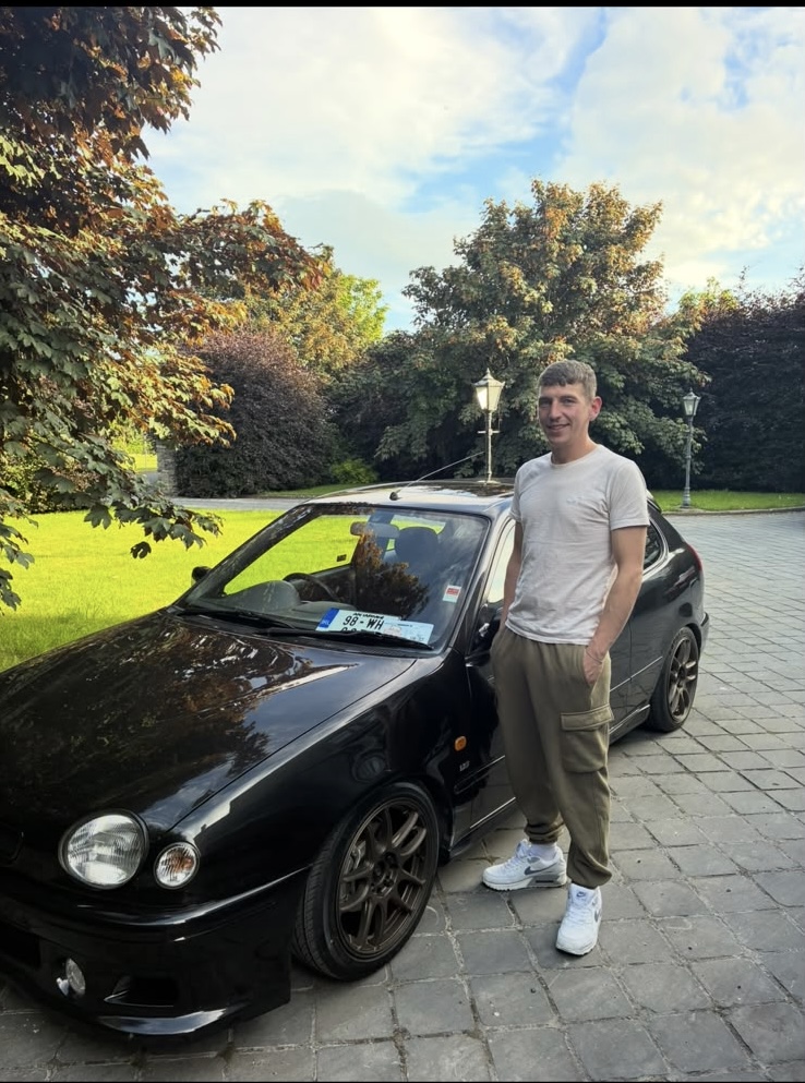 Mad4Motors winner with a black performance car